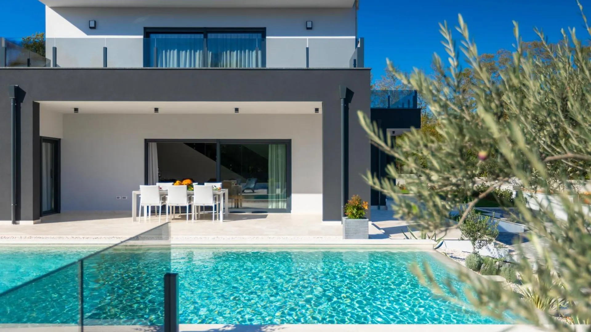 Vila Tonchi Barban Villa