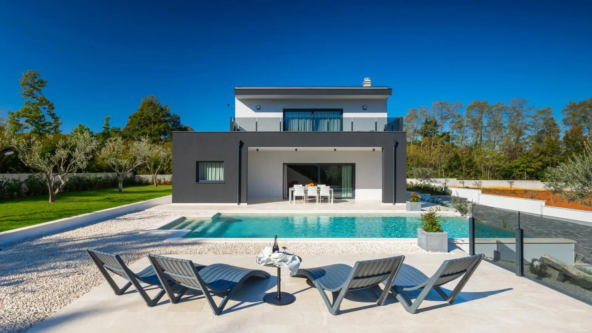 Vila Tonchi Barban Villa